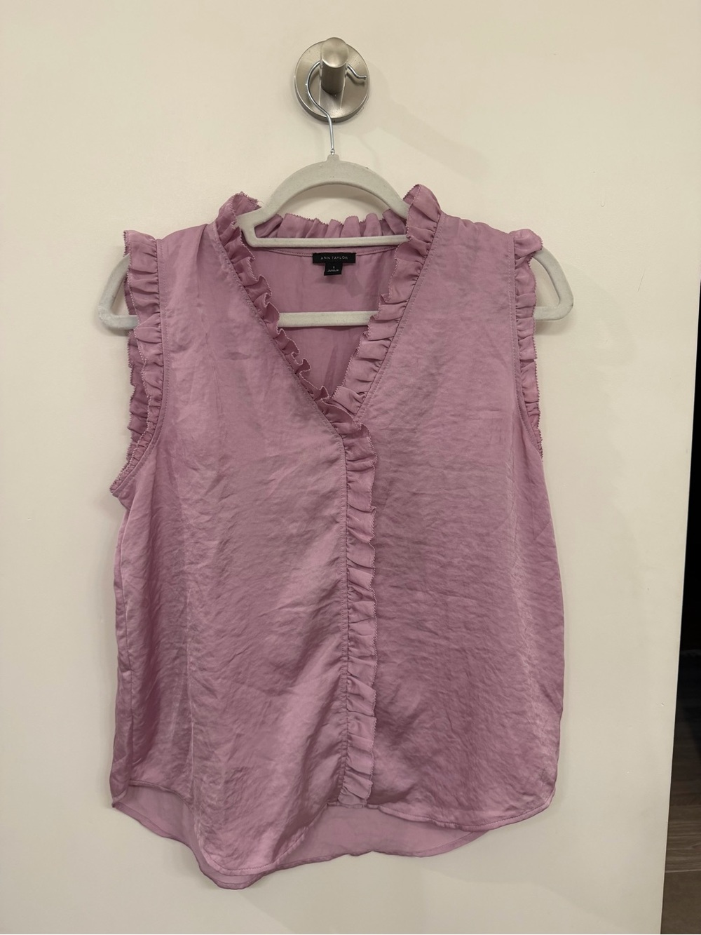 Ann Taylor Lavender Ruffle V-Neck Sleeveless Top